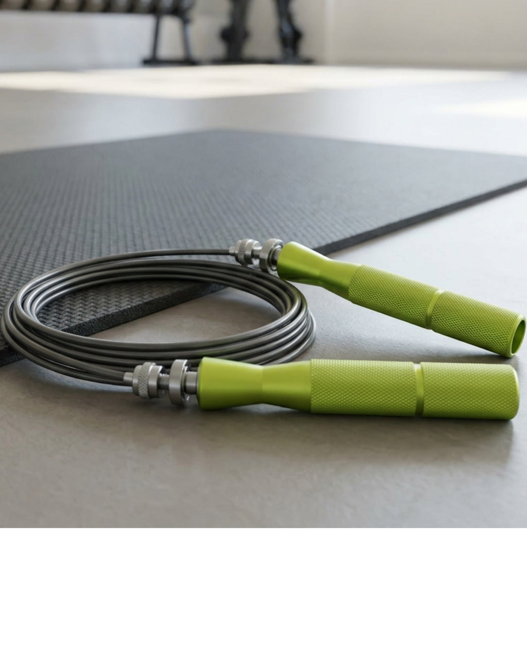 Ridges Bearing Speed Jump Rope 3 m Steel Cable Graphite and Lime - Lifestyle view